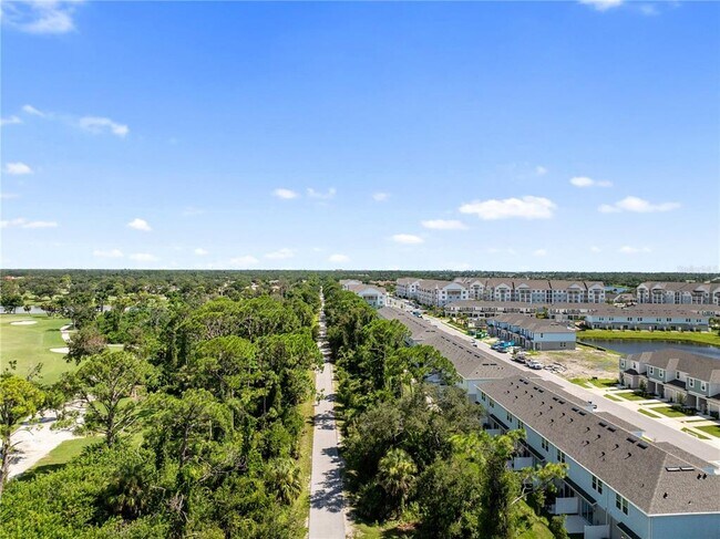 Building Photo - 15117 Cuzcorro Ct