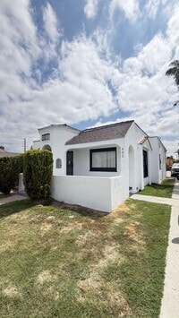 Building Photo - 602 N Sloan Ave