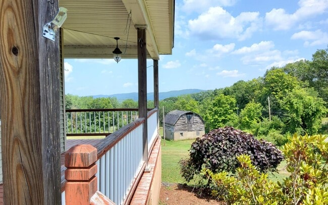 Building Photo - 351 Harriman Heights Rd