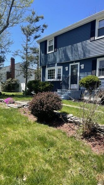 Primary Photo - 73 Addison St
