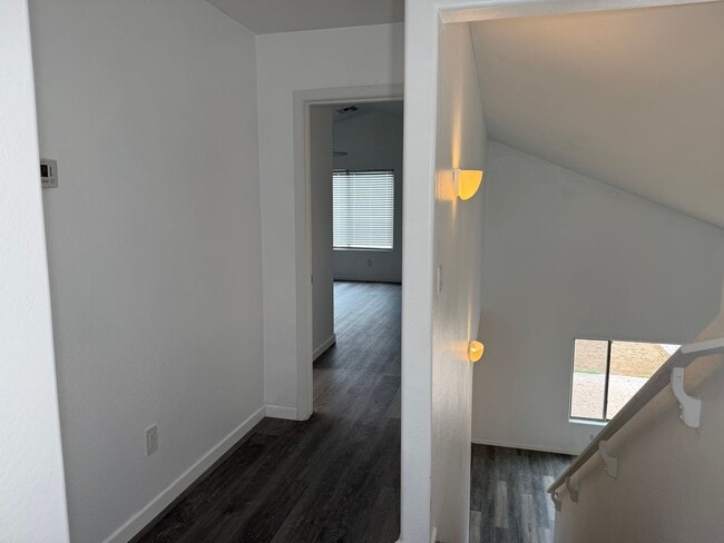 Building Photo - 2712 E Denim Trail