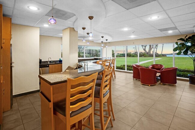 Building Photo - 2100 S Ocean Dr