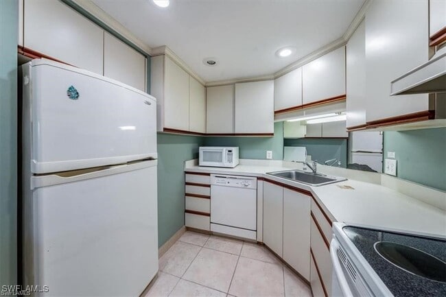 Building Photo - 3 Bluebill Ave