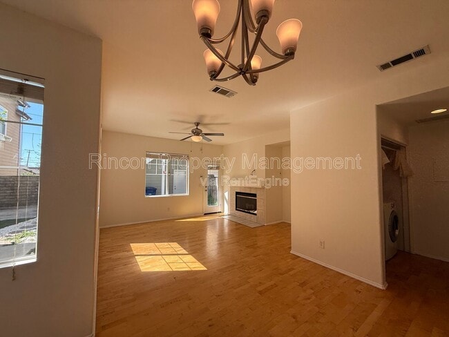 Building Photo - 238 E Pleasant Valley Rd