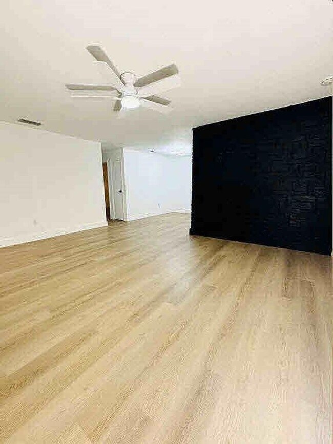 Building Photo - 9171 NW 26th St