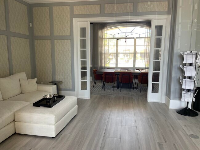 Building Photo - 9905 Baywinds Blvd
