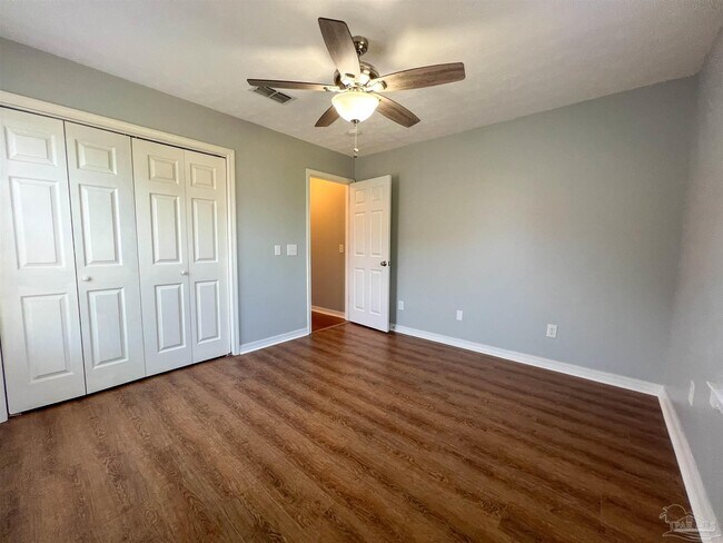 Building Photo - 7342 Wymart Rd