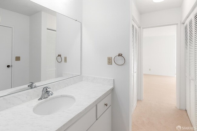 Building Photo - 95 Red Rock Way