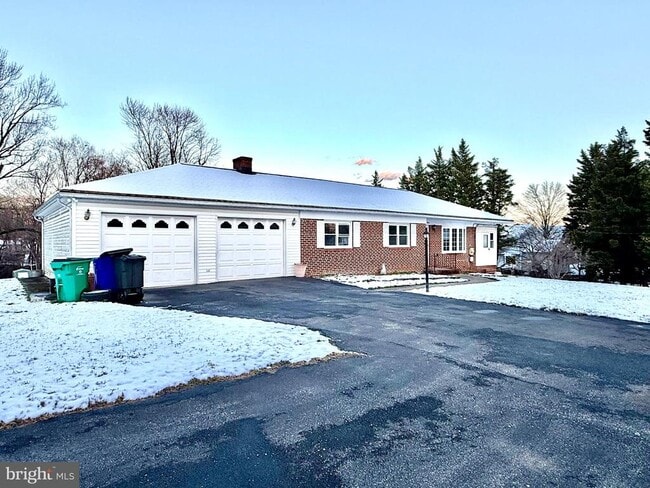 Building Photo - 5233 Kerger Rd