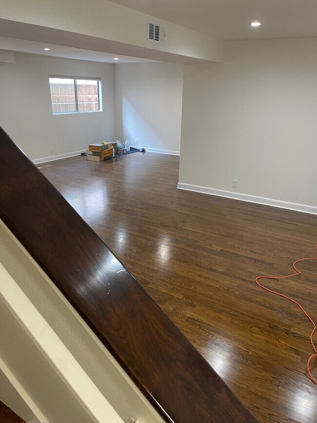 Building Photo - 12244 Magnolia Blvd