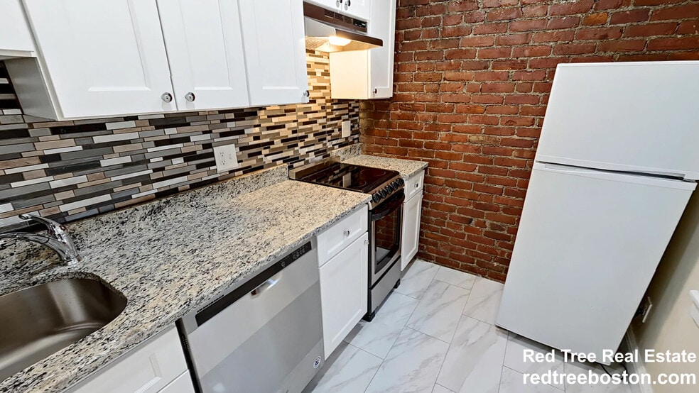 Building Photo - 49 Cameron St