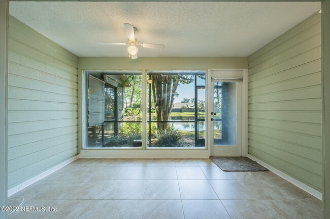 Building Photo - 111 Cranes Lake Dr