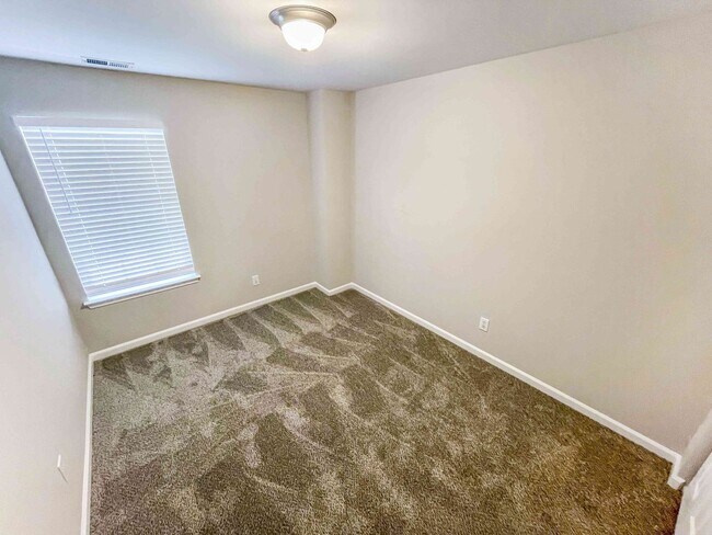 Building Photo - 3BR/2.5BA Home in Acworth