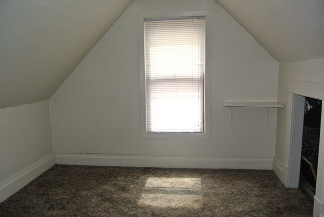 Building Photo - 510 Hiawatha St