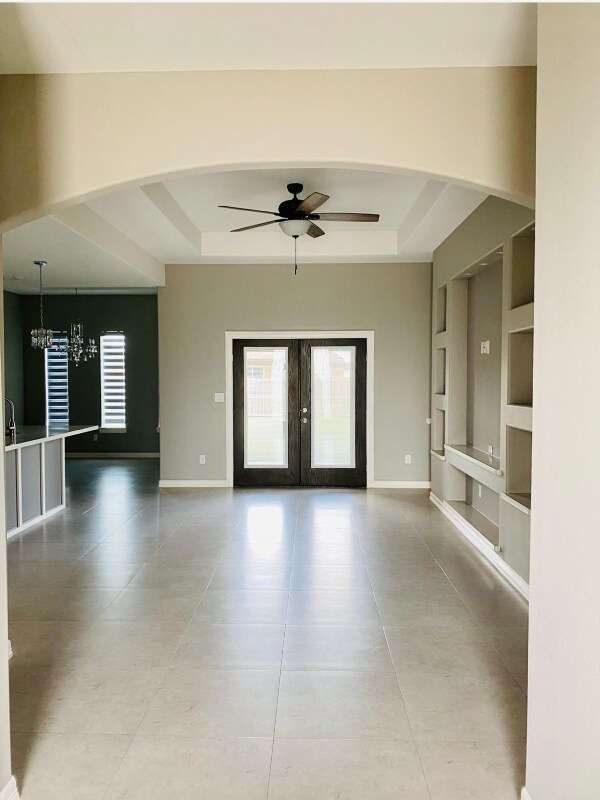 Building Photo - 3873 Tolosa St