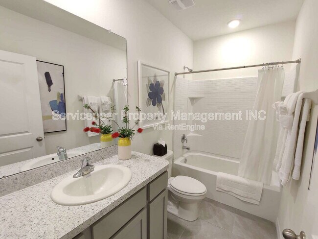 Building Photo - 32988 Major Oak Dr