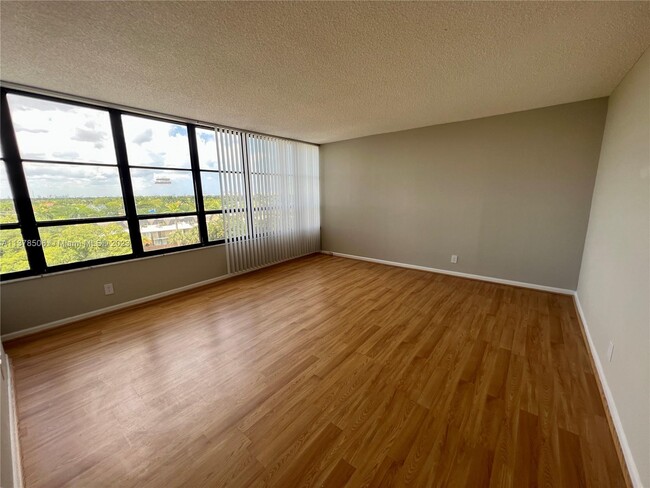 Building Photo - 600 Three Islands Boulevard