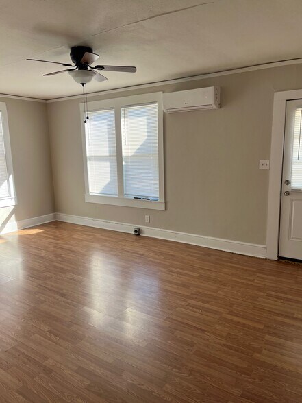 Living room - 438 3rd Ave SW