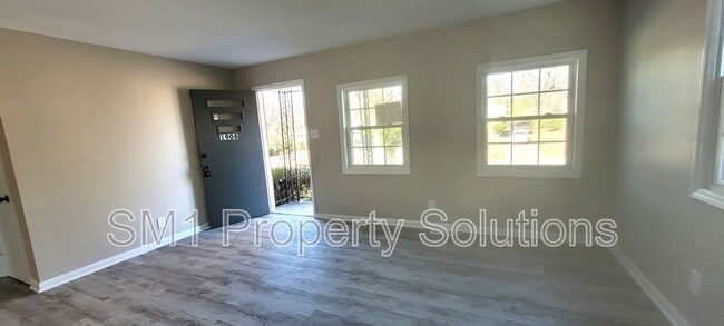 Building Photo - 1908 Darlington Pl