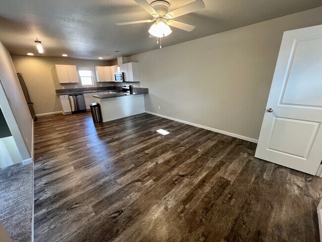 Building Photo - 7832 Jacqueline Way