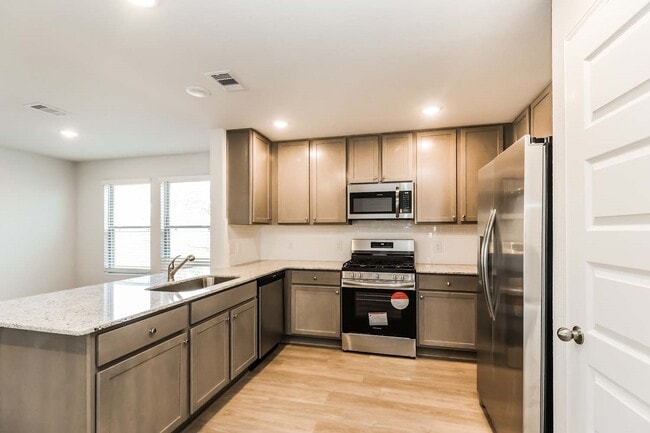 Building Photo - 11607 Descent Dr