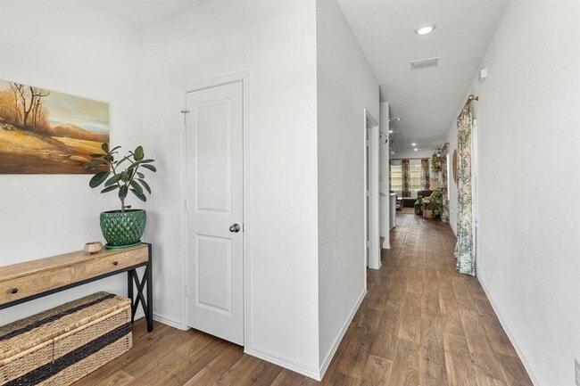 Building Photo - 12404 Silversmith Ln
