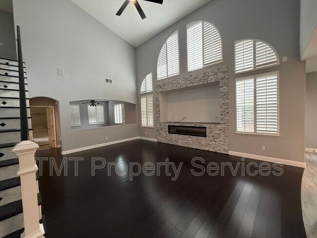 Building Photo - 70 Jade Tree Cir