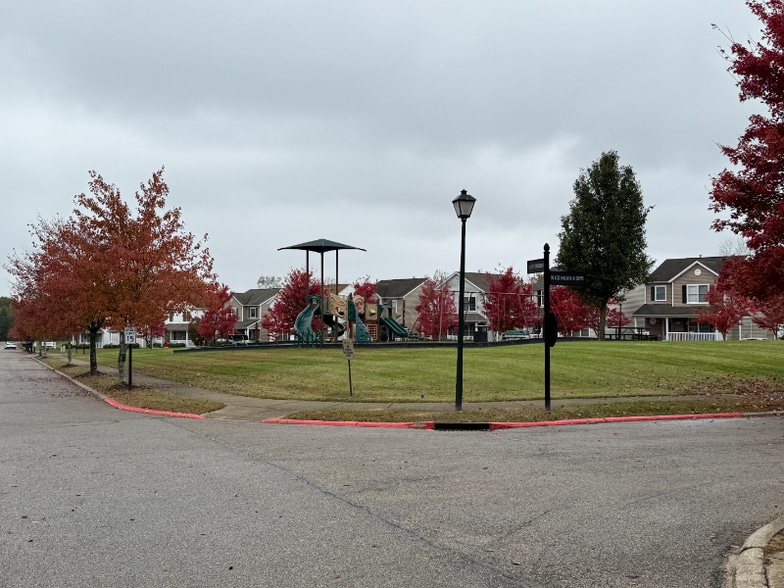 Building Photo - 7127 Black Mountain Dr