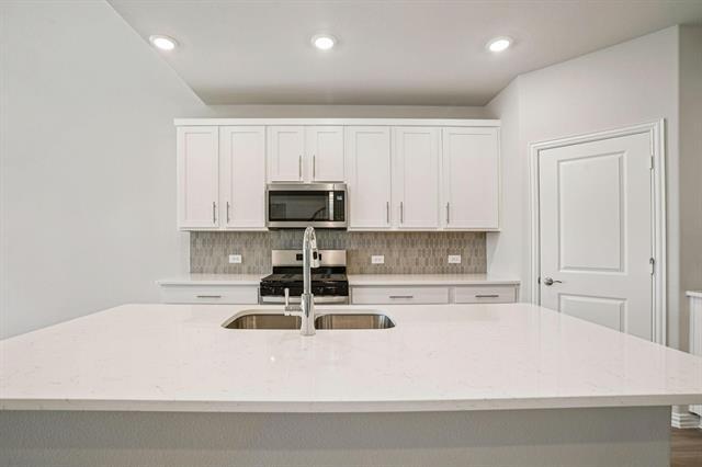 Building Photo - 6205 Timberhurst Dr