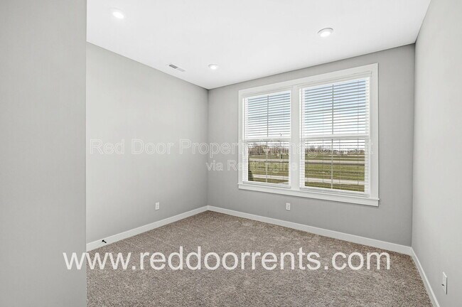 Building Photo - 7314 W County Rd 600 N
