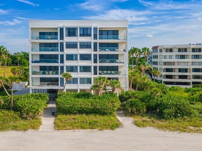 Building Photo - 1511 Gulf of Mexico Dr