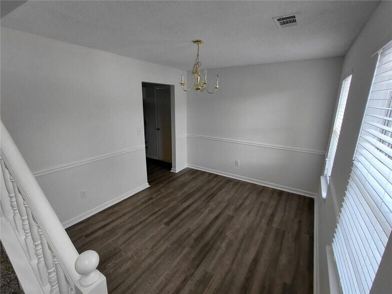 Building Photo - 3635 Spring Mesa Dr SW