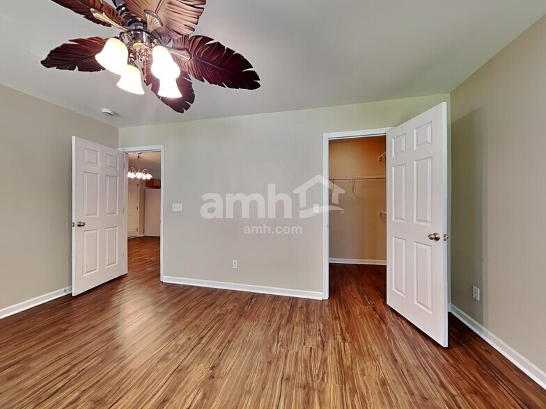 Building Photo - 4809 Wheatfield Dr