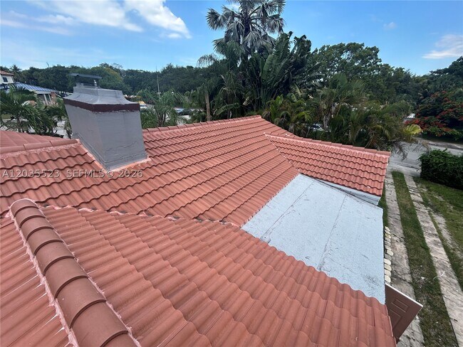 Building Photo - 9600 N Miami Ave