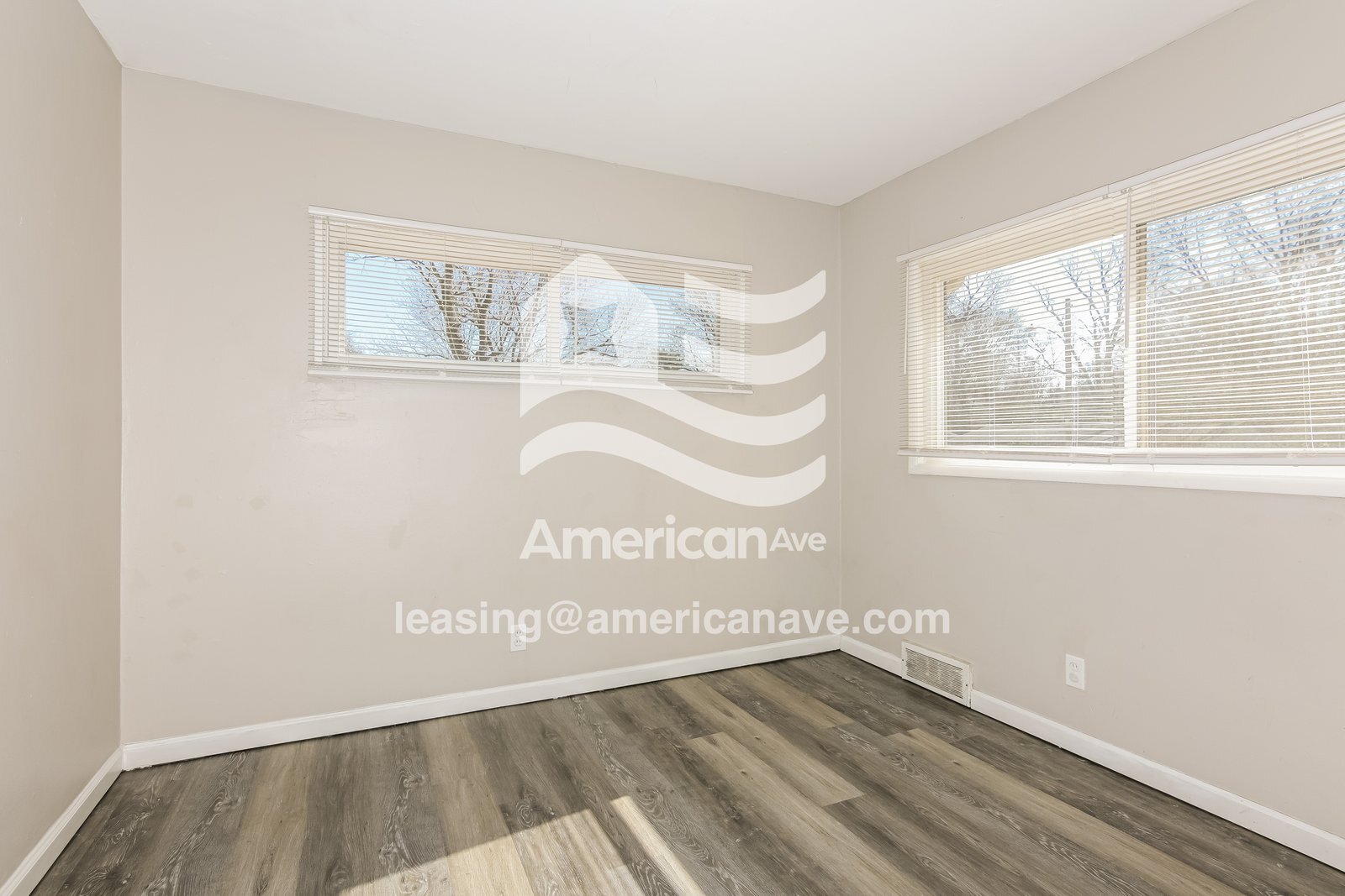 Building Photo - 1657 Mowbry Ln