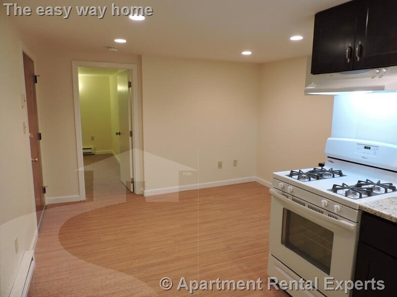 Building Photo - 34 Chatham St