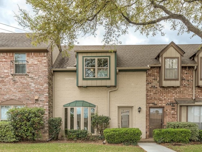 Building Photo - 14703 Barryknoll Ln