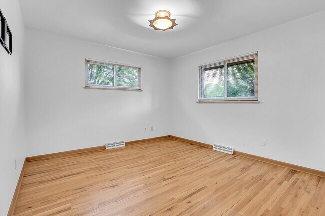 Building Photo - $3,000.00, 3 Bed, 3 Bath, Single Family Ho...