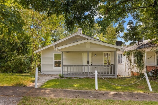 Building Photo - Beautiful Eastlake Bungalow