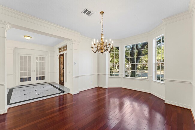 Building Photo - 1914 Rosebay Ct