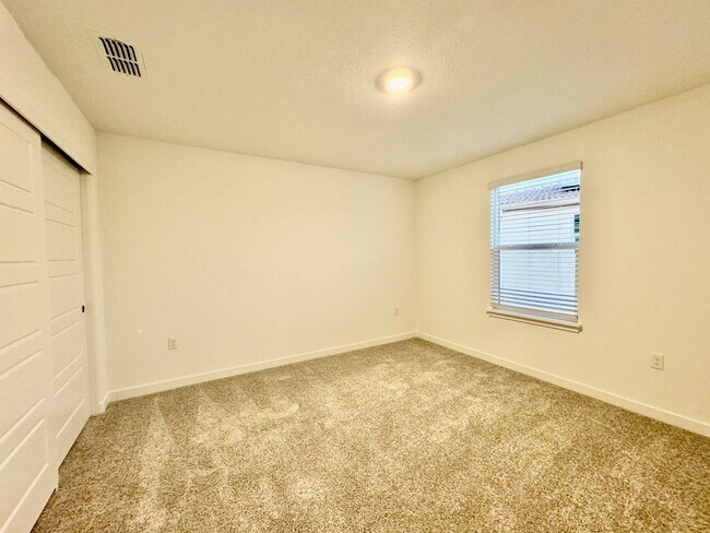 Building Photo - 243 Dock Cir