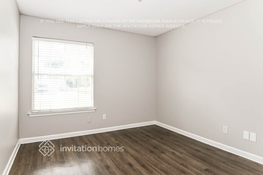 Building Photo - 2139 Lady Di Ln