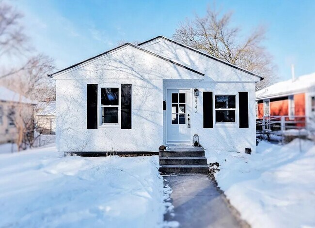 Building Photo - FABULOUS HOUSE FOR RENT