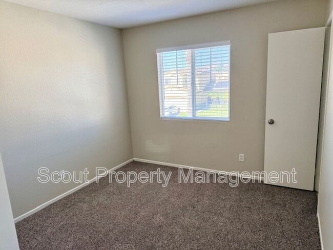 Building Photo - 43174 Teramo St