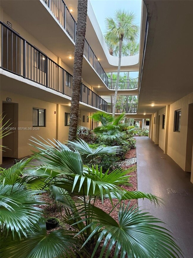 Building Photo - 5220 Las Verdes Cir