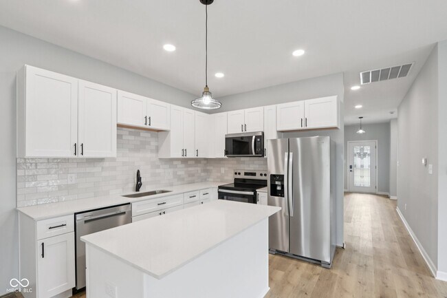 Building Photo - 8355 Fieldfare Way