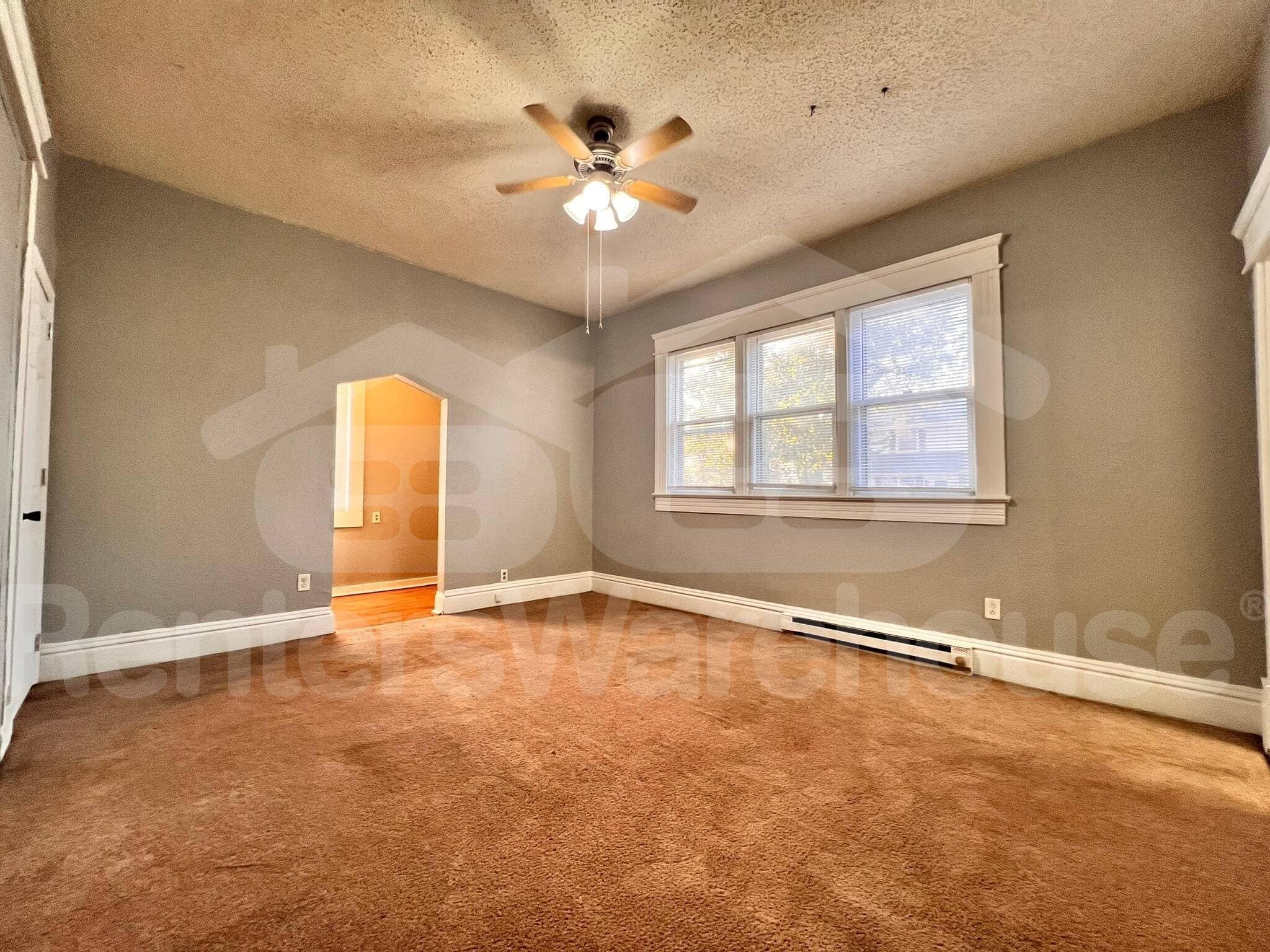 Building Photo - 3419 1st St