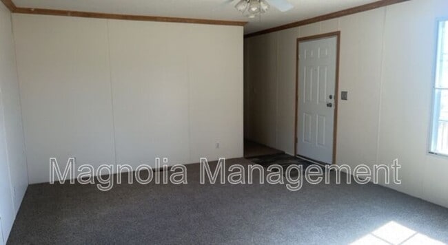 Building Photo - 1096 Tollie Weldon Rd