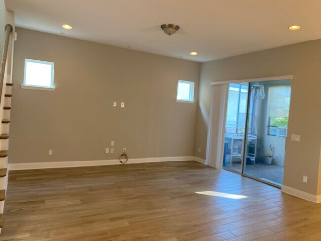 Building Photo - Beautiful 3 bedroom, 2.5 bathrooms  located in The Preserve of Oviedo on the Park