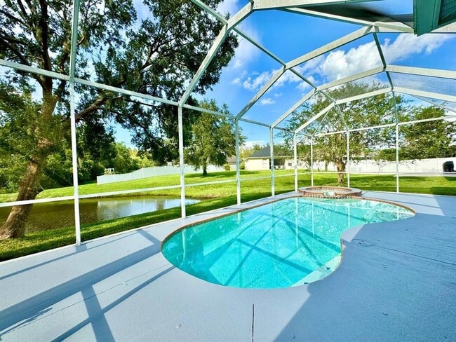 Building Photo - 18205 Fall Creek Dr